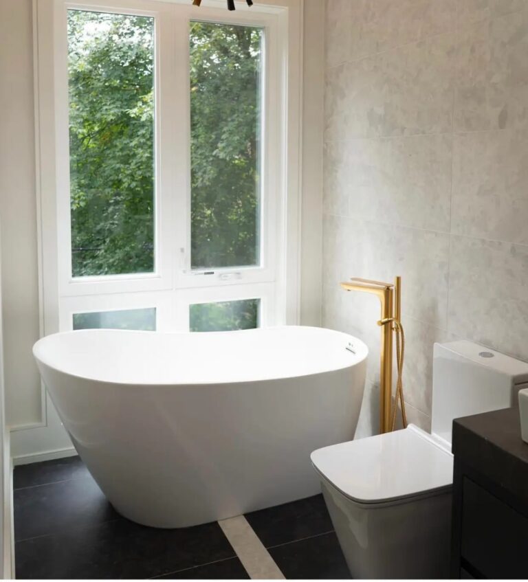 plumbing fixtures. installation by licensed plumber in Toronto